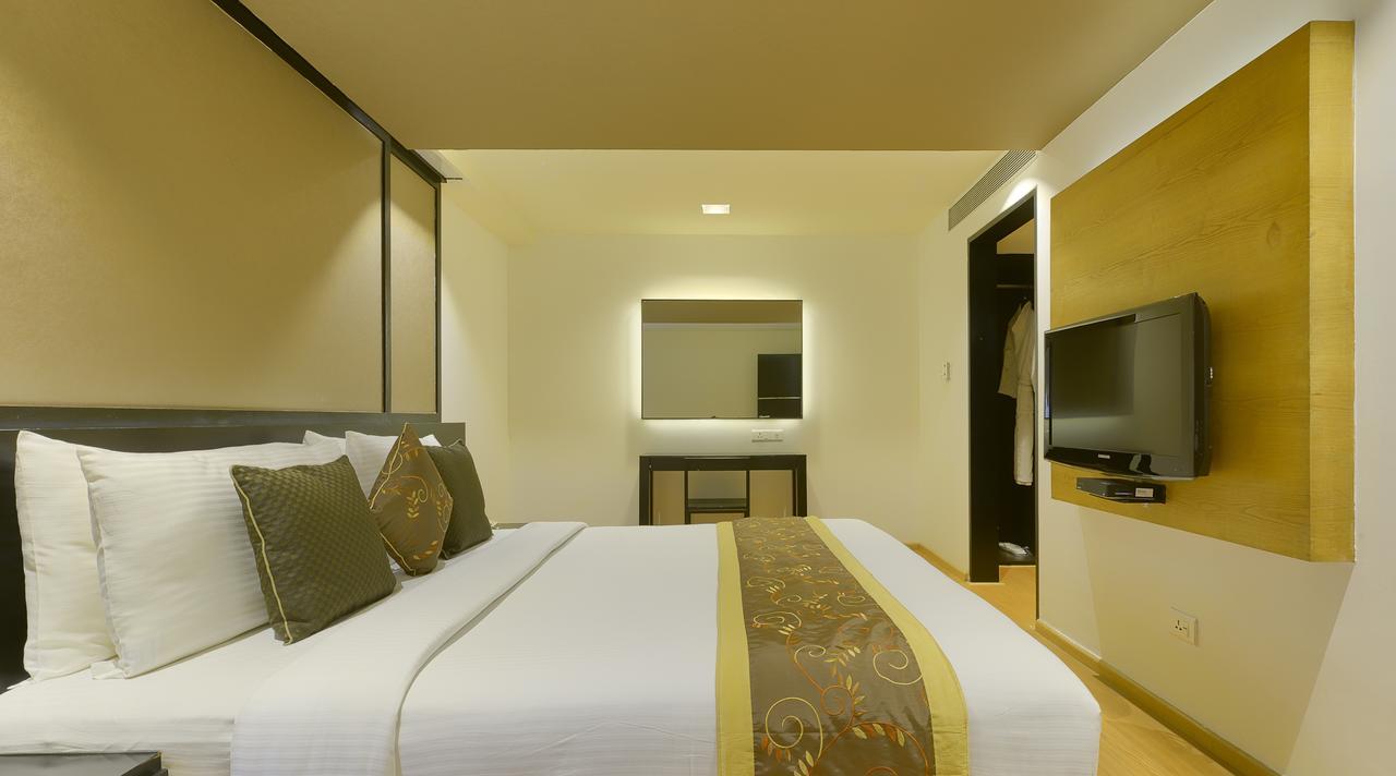 Davanam Sarovar Portico Hotel