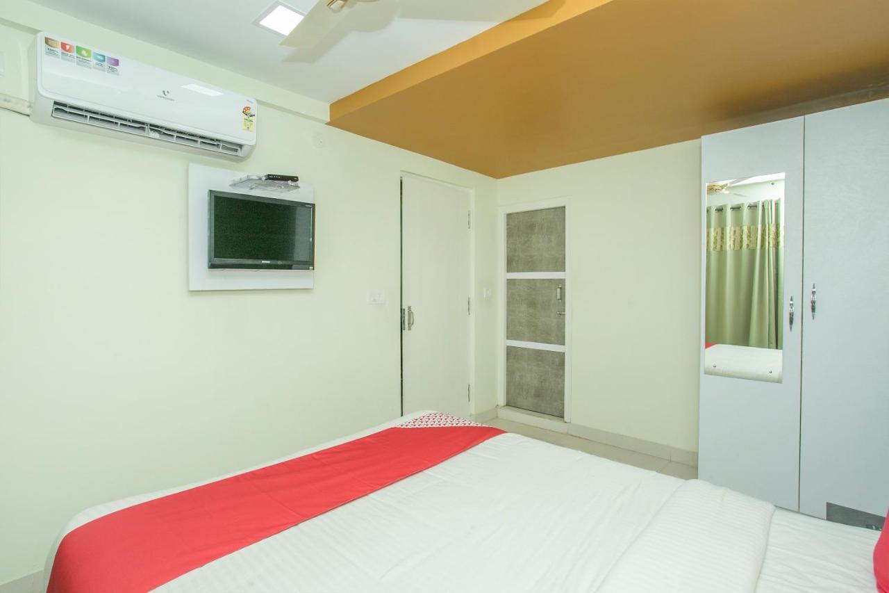 Oyo 9438 Near Forum Mall Hotel