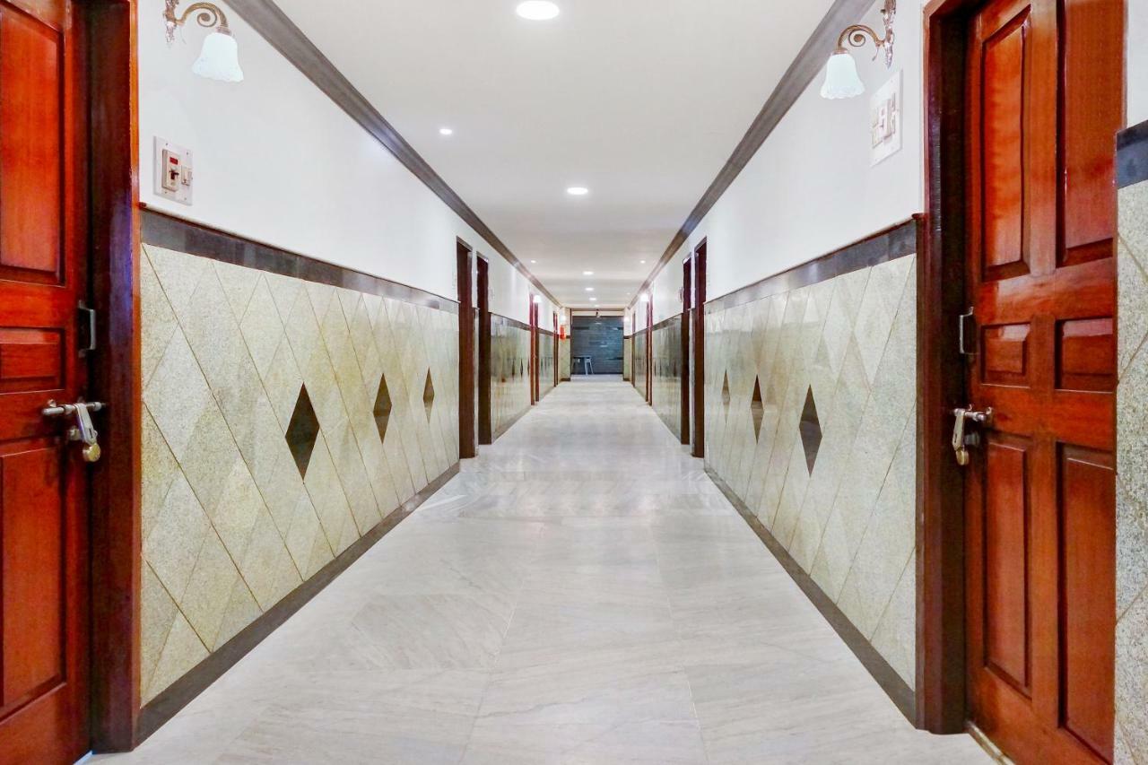 Lodge Oyo 10884 Pavana Residency *