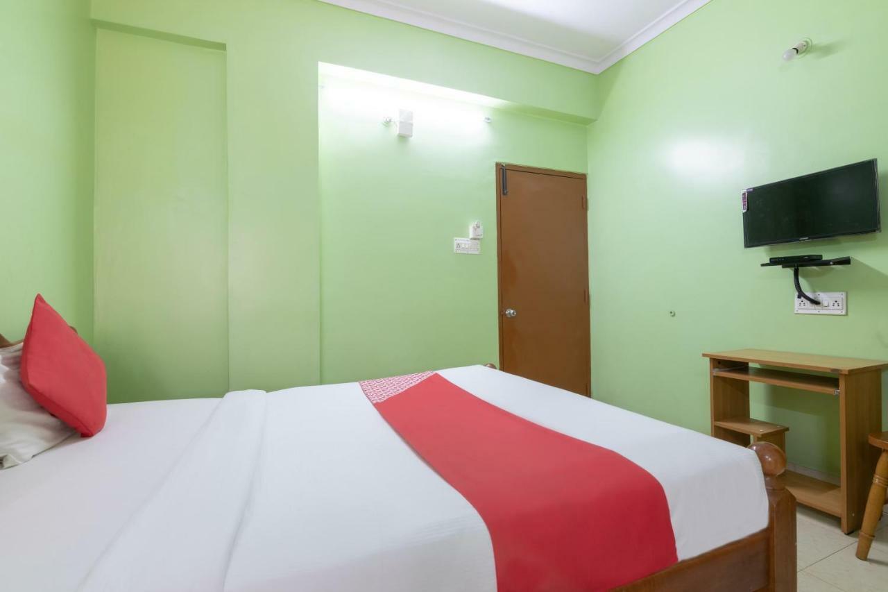 Hotel Oyo 12024 Sree Nandanam Residency 3*