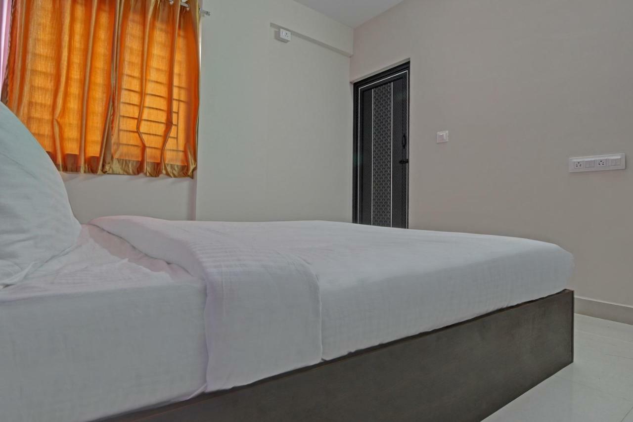 Spot On 29575 Hotel Surya International Spot