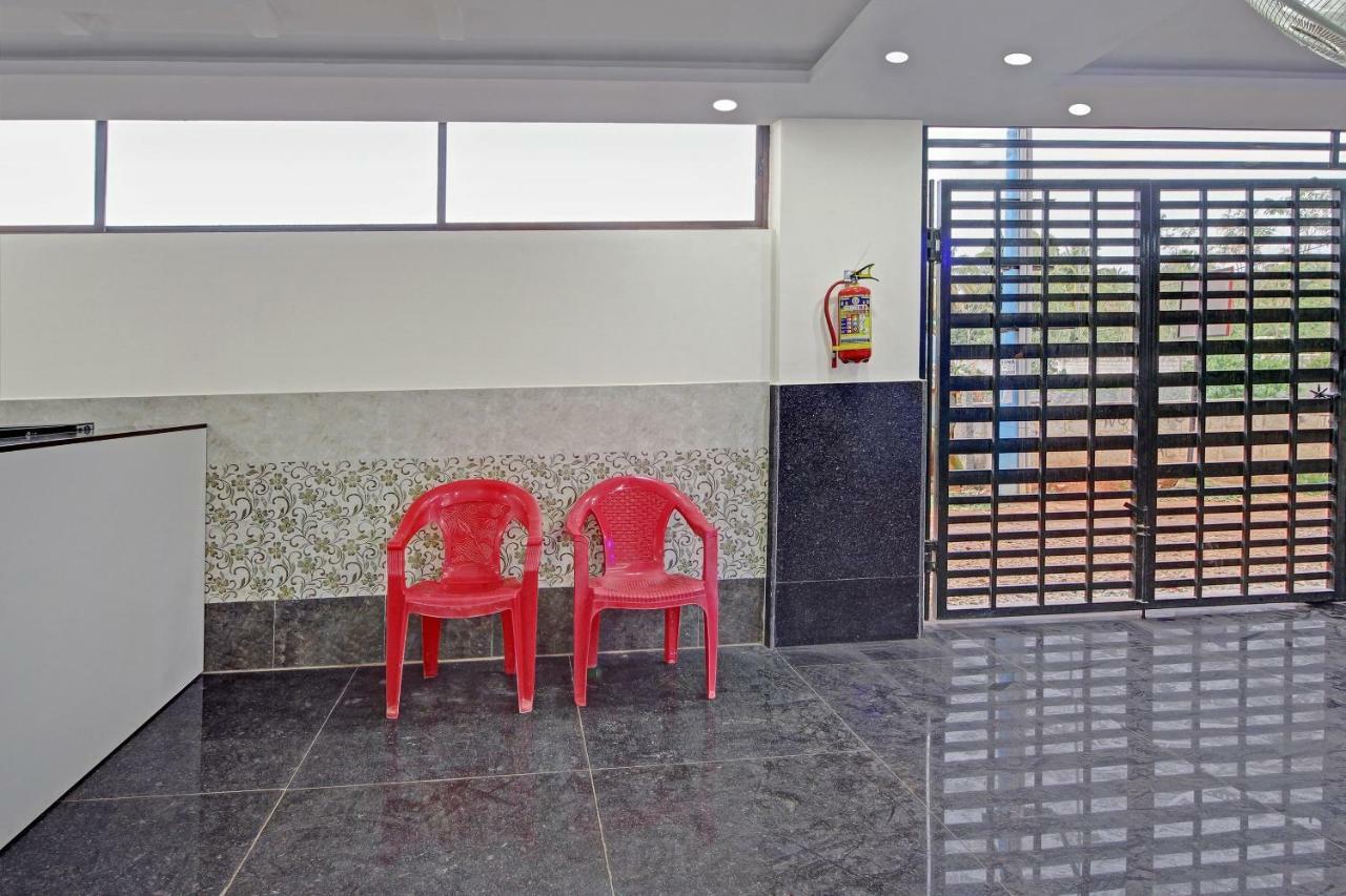 Spot On 29575 Hotel Surya International Spot Hotel 3*