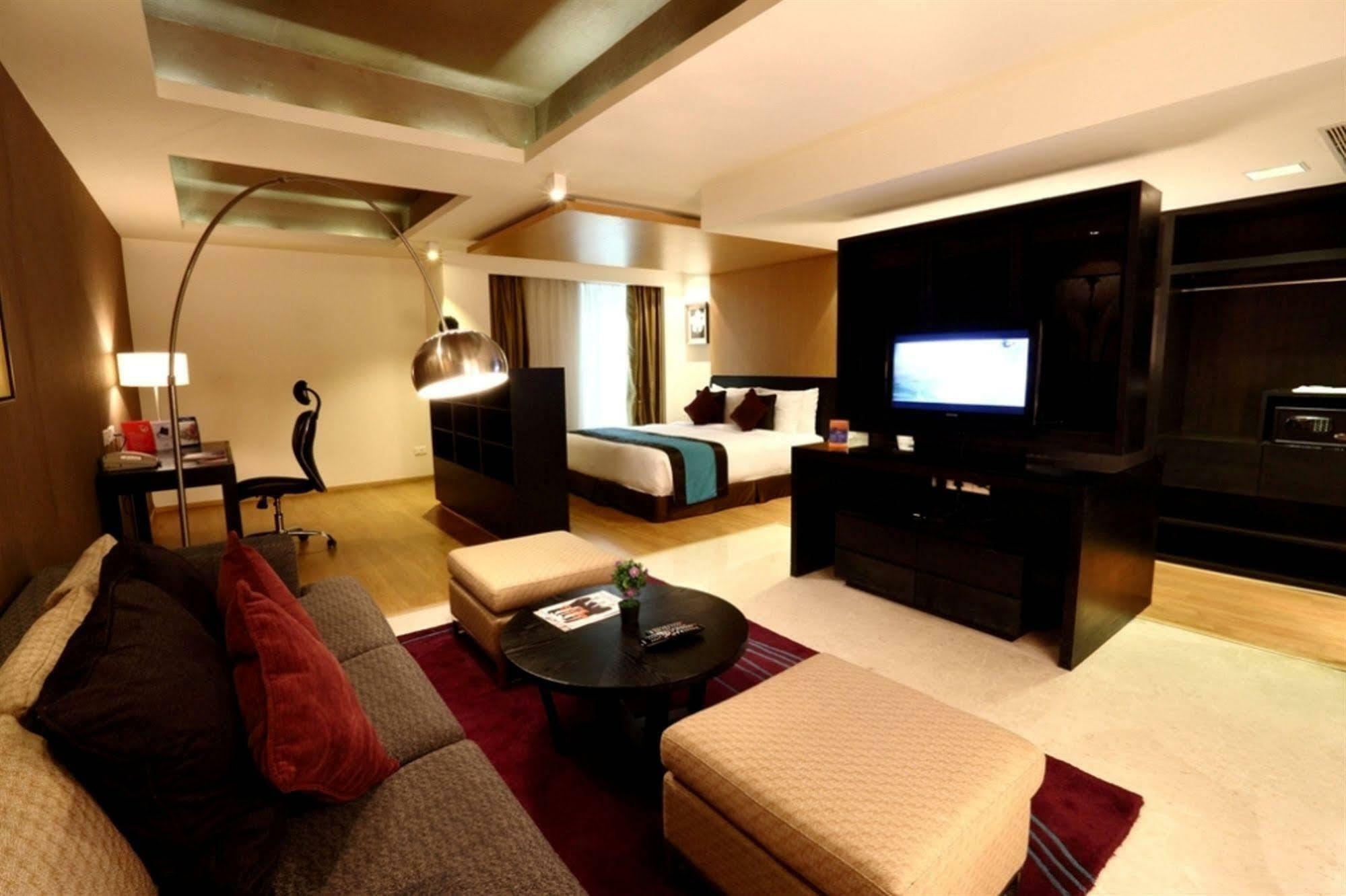 Davanam Sarovar Portico