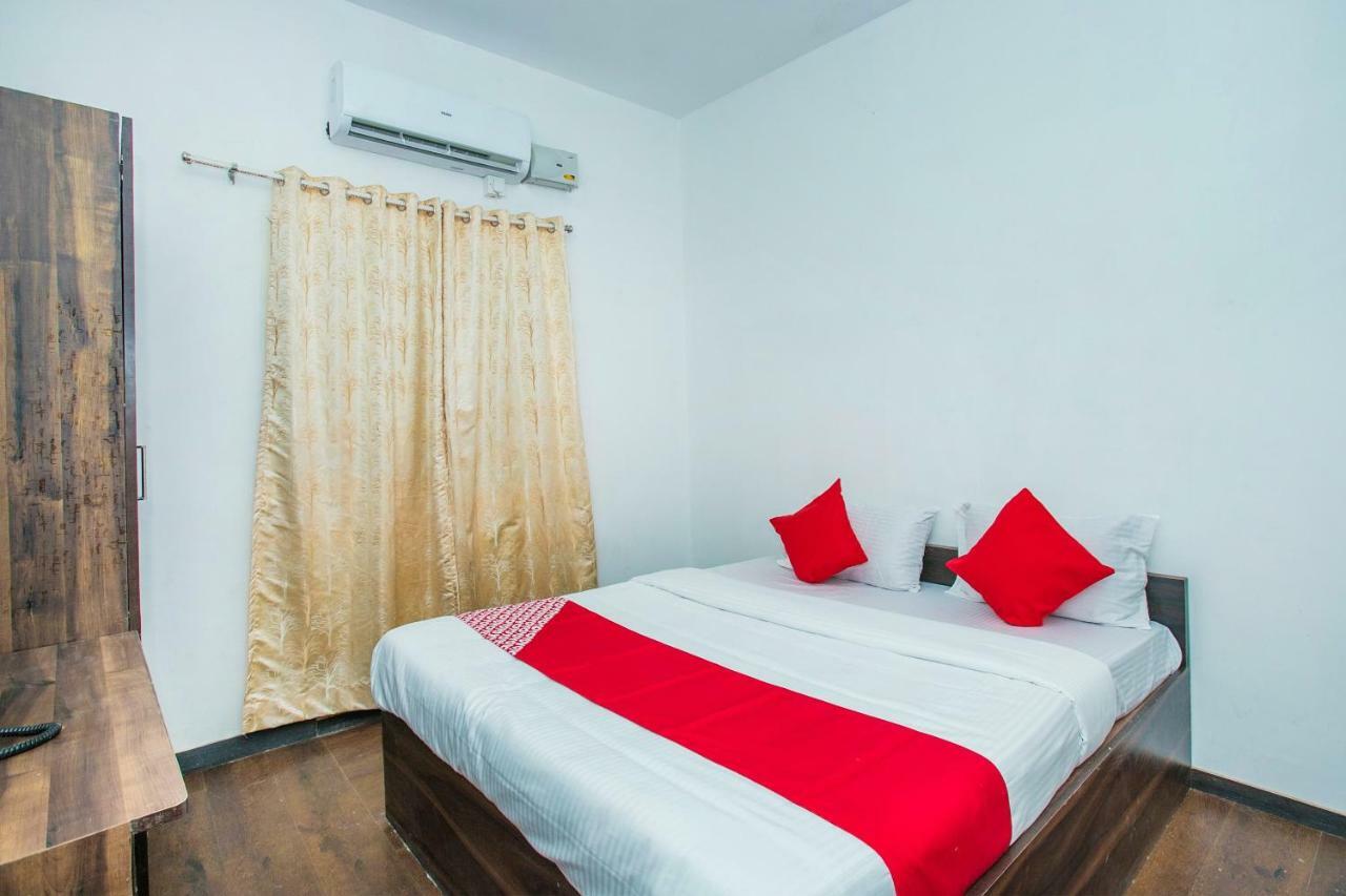 Oyo 13934 Shri Krishna Hometel 3* Bangalore