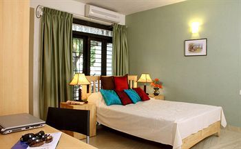 Hummingbird - Hybiscus Hotel 4*