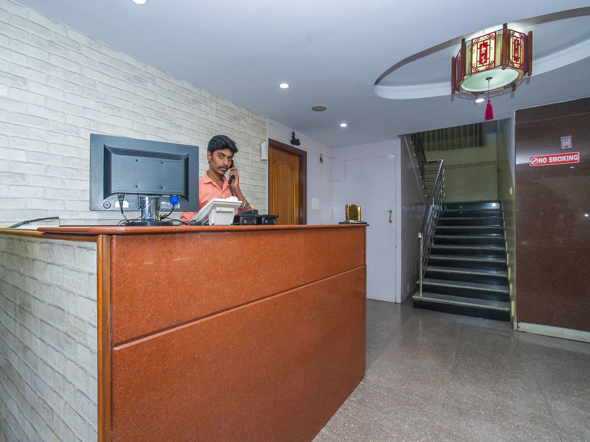 Hotel Oyo 23360 White Bricks Bangalore