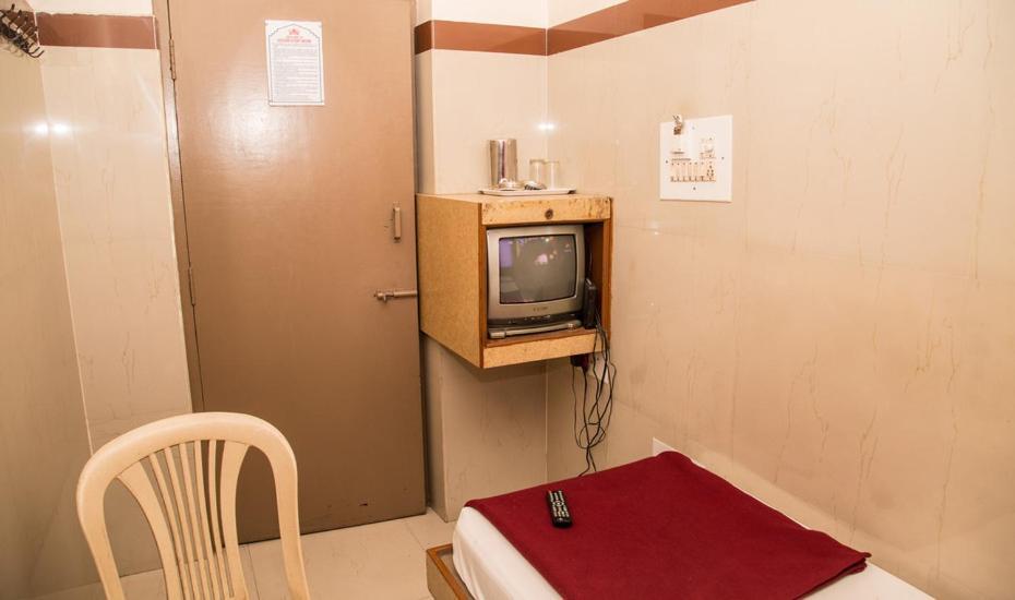 Capsule hotel Golden *