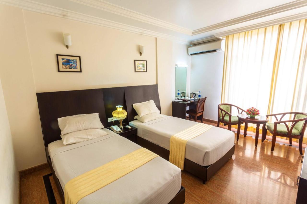 Hotel Kr & Convention Centre 3*
