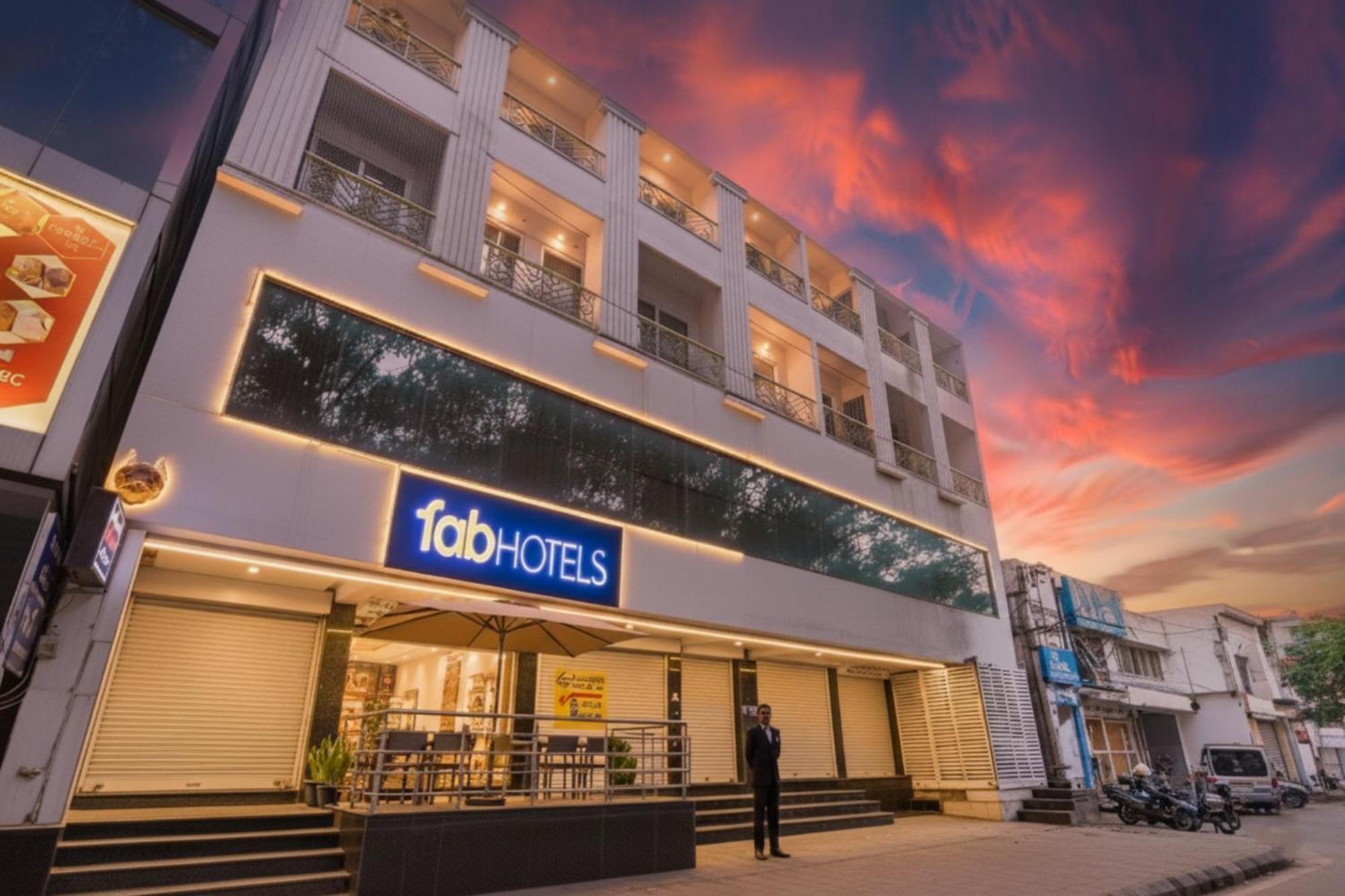 Top Hotels in Gandhi Nagar, Bangalore